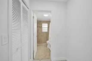 2201 SE 9th St, Pompano Beach, FL 33062 - Photo 24