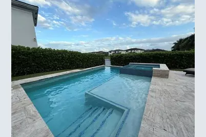 10660 S Lago Vista Cir, Parkland, FL 33076 - Photo 4