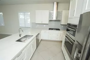 10660 S Lago Vista Cir, Parkland, FL 33076 - Photo 8