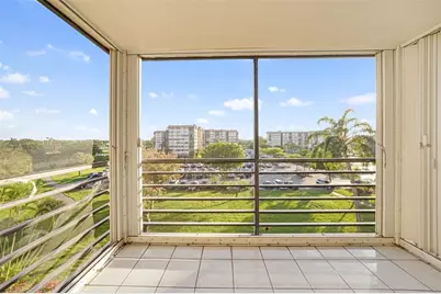 1300  Saint Charles Pl, Unit #507, Pembroke Pines, FL 33026 - Photo 4