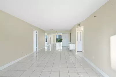 1300  Saint Charles Pl, Unit #507, Pembroke Pines, FL 33026 - Photo 8