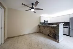 1700 Embassy Dr Unit, West Palm Beach, FL 33401 - Photo 10