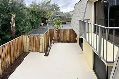 1700  Embassy Dr, Unit #402, West Palm Beach, FL 33401 - Photo 30
