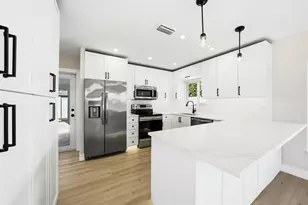 4751 NE 4th Ave, Oakland Park, FL 33334 - Photo 8