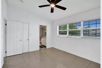 2542  Marathon Ln, Fort Lauderdale, FL 33312 - Photo 6