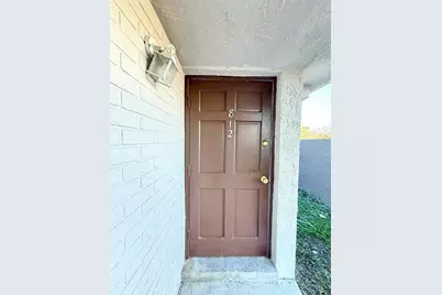 812 SW 73 Av, Unit #8, North Lauderdale, FL 33068 - Photo 4