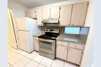 812 SW 73 Av, Unit #8, North Lauderdale, FL 33068 - Photo 12