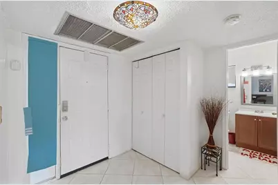 3281  Cocoplum Cir, Unit #3328, Coconut Creek, FL 33063 - Photo 4