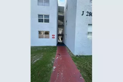 2800  Somerset Dr, Unit #J107, Lauderdale Lakes, FL 33311 - Photo 2