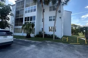 2800 Somerset Dr, Lauderdale Lakes, FL 33311 - Photo 1