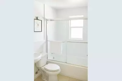 729 NE 16th Ave, Unit #D, Fort Lauderdale, FL 33304 - Photo 12