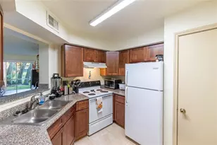 2405 NW 33rd St, Oakland Park, FL 33309 - Photo 4