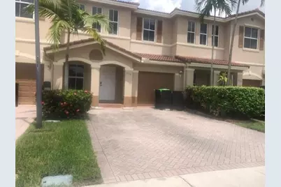 230  Riverwalk Cir, Sunrise, FL 33326 - Photo 2