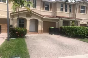 230 Riverwalk Cir, Sunrise, FL 33326 - Photo 2