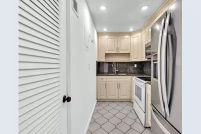900 NE 18th Ave, Unit #1404, Fort Lauderdale, FL 33304 - Photo 6
