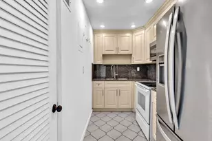 900 NE 18th Ave Unit, Fort Lauderdale, FL 33304 - Photo 6