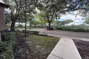 9777 Westview Dr, Coral Springs, FL 33076 - Photo 24