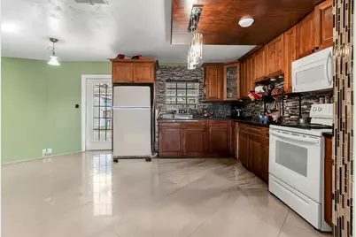 531 NE 61st St, Oakland Park, FL 33334 - Photo 2