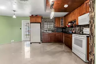 531 NE 61st St, Oakland Park, FL 33334 - Photo 2