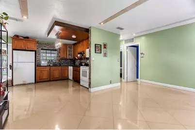 531 NE 61st St, Oakland Park, FL 33334 - Photo 4