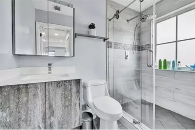 150  Jacaranda Country Club Dr, Unit #200, Plantation, FL 33324 - Photo 30