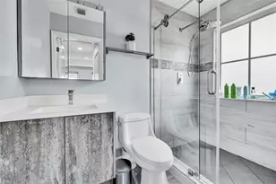 150 Jacaranda Country Club Dr, Plantation, FL 33324 - Photo 30