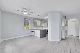 150 Jacaranda Country Club Dr, Plantation, FL 33324 - Photo 6