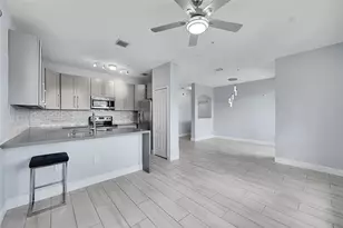 150 Jacaranda Country Club Dr, Plantation, FL 33324 - Photo 4