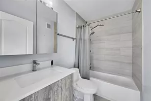 150 Jacaranda Country Club Dr, Plantation, FL 33324 - Photo 34