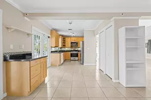 715 Tyler St, Hollywood, FL 33019 - Photo 12