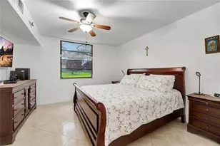 1502 Whitehall Dr, Davie, FL 33324 - Photo 14