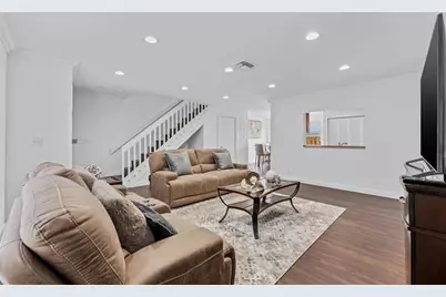 12256 NW 36th Pl, Sunrise, FL 33323 - Photo 10