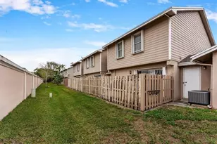 12256 NW 36th Pl, Sunrise, FL 33323 - Photo 26