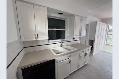 439 NE 33rd St, Boca Raton, FL 33431 - Photo 12