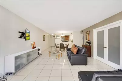 3140 S Ocean Dr, Unit #409, Hallandale Beach, FL 33009 - Photo 12