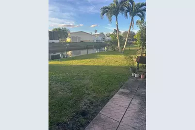 2341 SW 84th Ave, Davie, FL 33324 - Photo 2