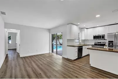 2052 SW 28th Way, Fort Lauderdale, FL 33312 - Photo 4