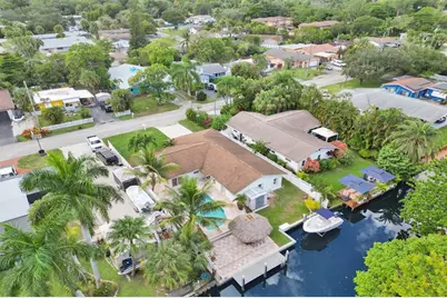 2052 SW 28th Way, Fort Lauderdale, FL 33312 - Photo 2