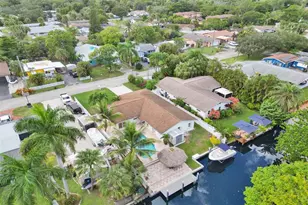 2052 SW 28th Way, Fort Lauderdale, FL 33312 - Photo 2