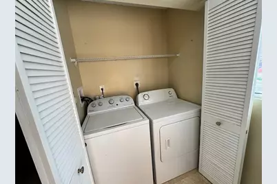 223 E Palm Cir E, Unit #223, Pembroke Pines, FL 33025 - Photo 8