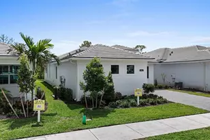 1642 SE Blue Sky Pl, Stuart, FL 34997 - Photo 4