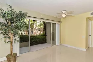 5276 NE 6th Ave, Oakland Park, FL 33334 - Photo 6