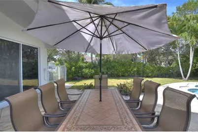 1125 E Waterside Cir, Weston, FL 33327 - Photo 12