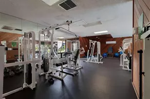 5276 NE 6th Ave, Oakland Park, FL 33334 - Photo 14