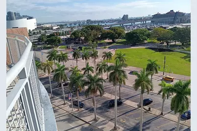 253 NE 2nd St, Unit #1103, Miami, FL 33132 - Photo 34