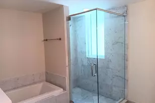 253 NE 2nd St, Miami, FL 33132 - Photo 22