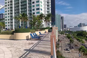 253 NE 2nd St, Miami, FL 33132 - Photo 32