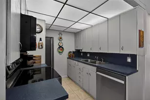 228 Grantham B, Deerfield Beach, FL 33442 - Photo 14