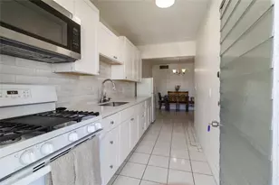 52 NE 204th St, Miami, FL 33179 - Photo 2