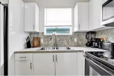 763 NW 41st St, Miami, FL 33127 - Photo 8